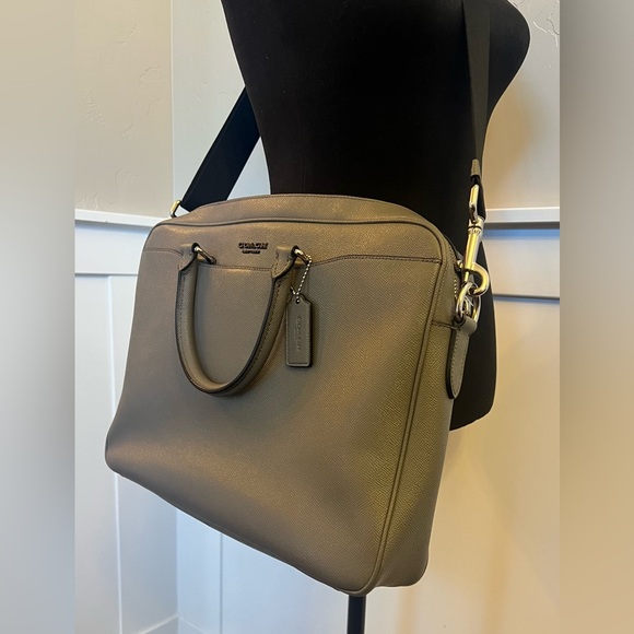 Coach Beckett Slim Brief - Picture 2 of 6